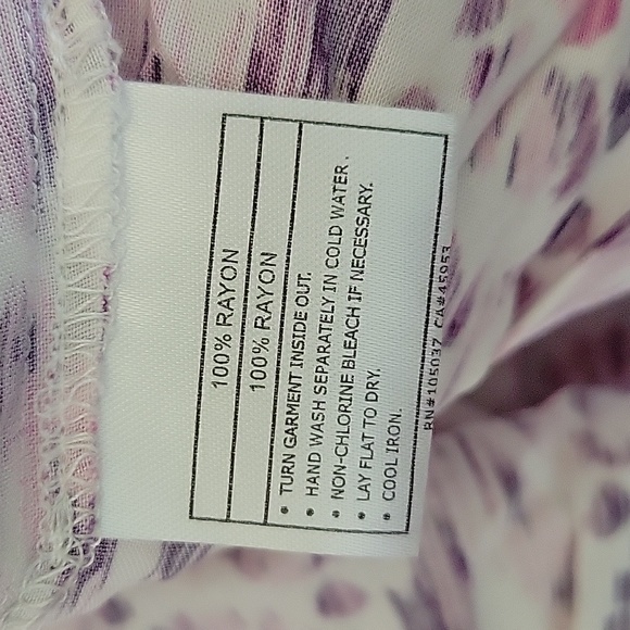 Ariat Pink/Purple Short Sleeve Blouse, Women's Size Extra Small, Great Condition - Picture 5 of 6